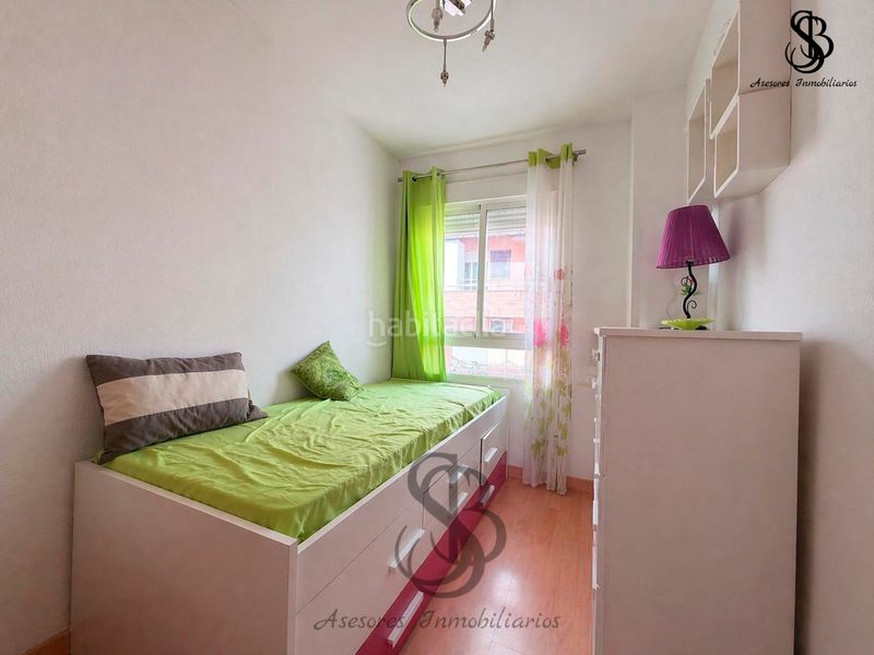 Foto e4b5f3d0-7fda-4d62-a645-02eff85033e0. Pis a Carolinas Bajas Alicante