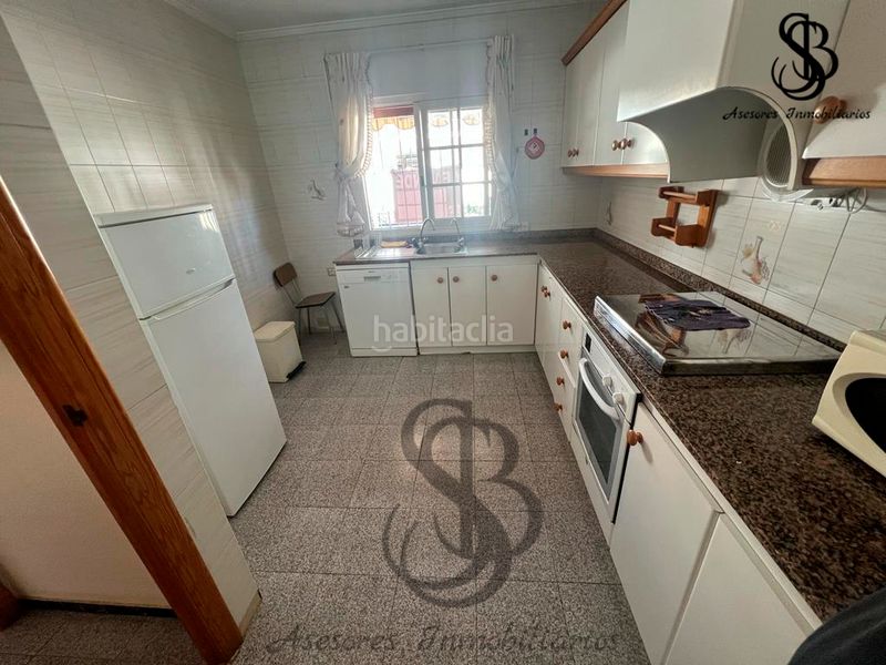 Foto 63797581-fe64-4909-a2b4-63cc16b55877. Casa aparellada amb xemeneia calefacció a Calas Santiago Bernabeu Santa Pola