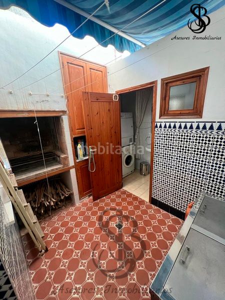 Foto b996a63b-0ae1-40da-a084-b4f550c844dc. Casa aparellada amb xemeneia calefacció a Calas Santiago Bernabeu Santa Pola