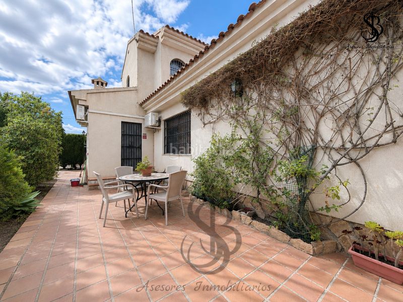 Foto 538de5c3-3104-4b21-bfb6-d618cd2d6266. Chalet en Villafranqueza Alicante