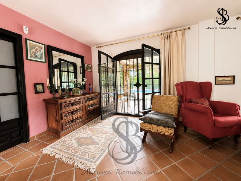 Foto b0f85793-6dbe-47a6-aa72-f200215cf8af. Chalet en Villafranqueza Alicante