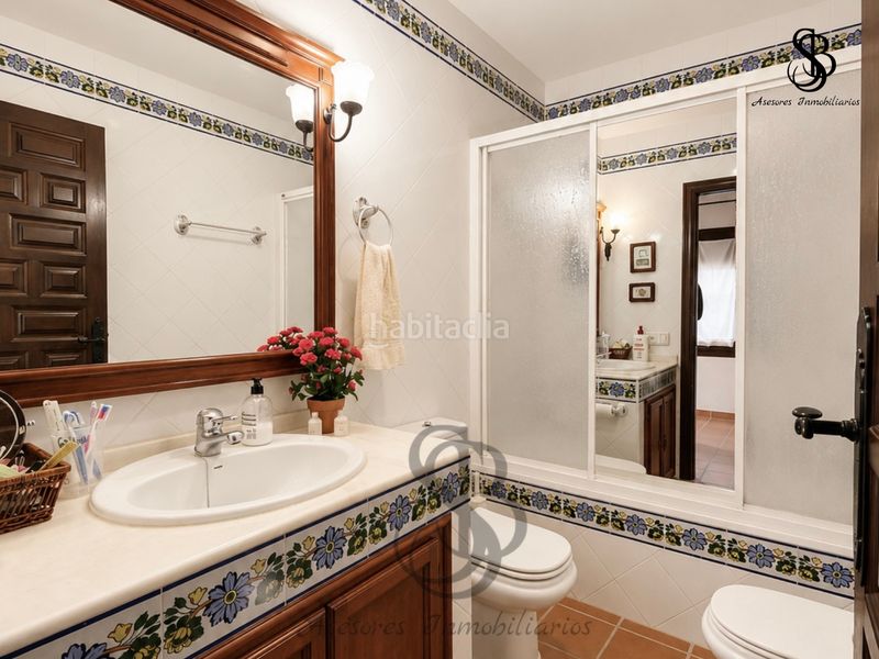 Foto 42884d4e-46d7-4348-a81a-74e8f51d190c. Xalet amb calefacció aparcament piscina a Villafranqueza Alicante