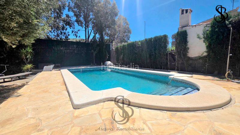 Foto ac5ebdb9-d70a-4b23-91ea-3f495bded2d6. Xalet amb xemeneia calefacció aparcament piscina a Busot