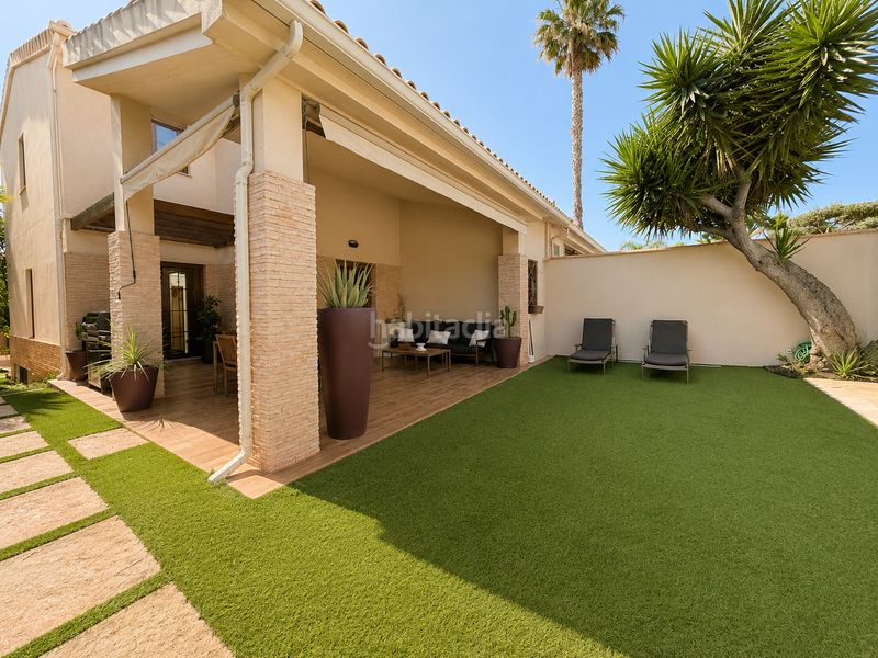 Foto 0a5619d3-168d-4ea9-897d-f522b22b533c. Casa aparellada amb calefacció aparcament piscina a Mutxamel