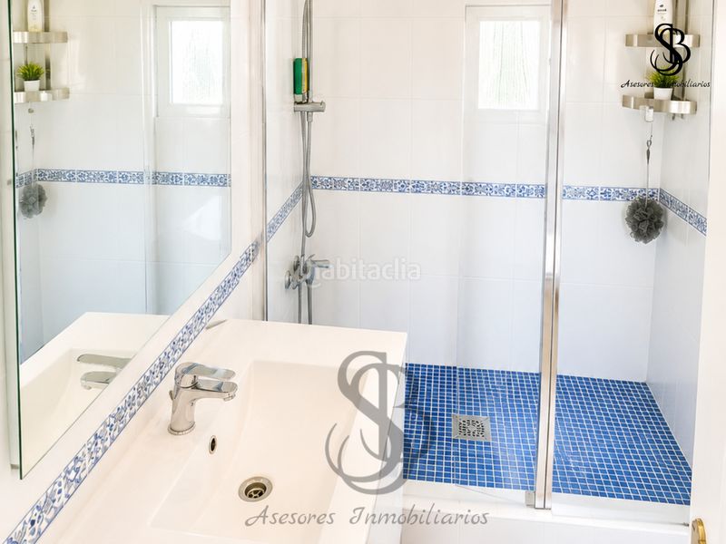 Foto eecf2ce3-9882-486c-8fd9-1cad7ad25cfc. Xalet amb xemeneia calefacció aparcament piscina a Busot