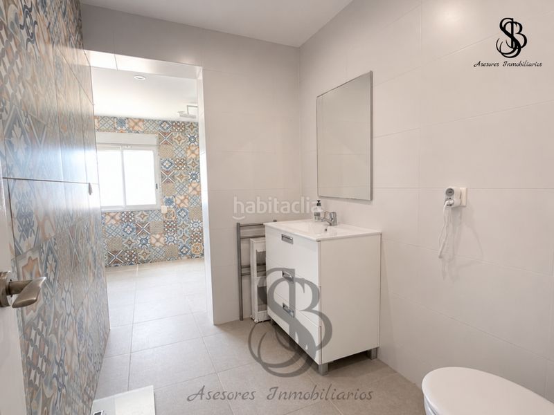 Foto ade17e73-b9f2-46d3-98ad-b9a8172b5f79. Xalet amb xemeneia calefacció aparcament piscina a Busot