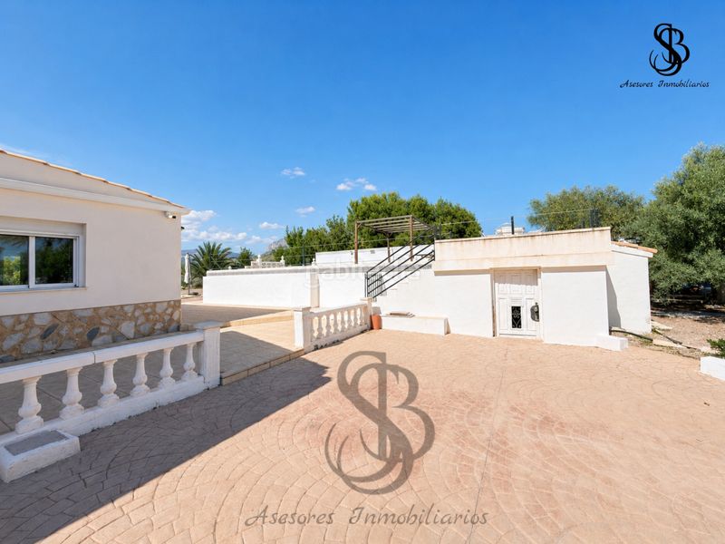 Foto cd647043-596a-4973-9fec-ee399256ffe1. Xalet amb xemeneia calefacció aparcament piscina a Busot