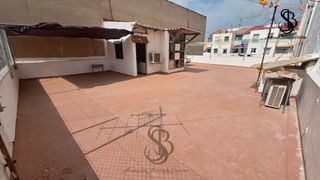 Flat  Carrer pi y margall. Piso con terraza privada de 90 m² - ubicación premium cerca de l