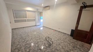 Appartamento  Calle de pedro cano izquierdo. ¡oportunidad en el corazón de muchamiel! piso con potencial de r
