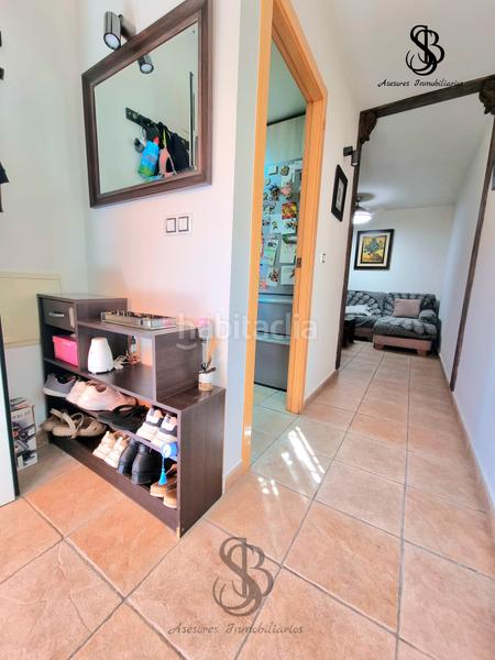 Foto b20ed63d-b016-4a40-a4e4-78fd573657f1. Casa adossada amb xemeneia calefacció aparcament piscina a San Juan de Alicante