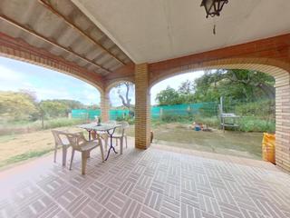 Xalet en Las Jaras. Casa con terreno  situado en las siete fincas castaar alto