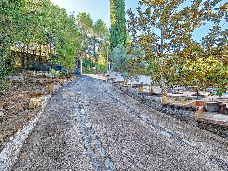 Foto c167b3df-d38b-4d0a-ad8a-09d96ddfa740. Chalet mit parking pool in Santa Maria de Trassierra Córdoba