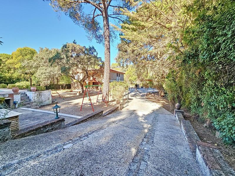 Foto f6e9f5f1-7322-4077-b382-f3904442c71e. Chalet mit parking pool in Santa Maria de Trassierra Córdoba