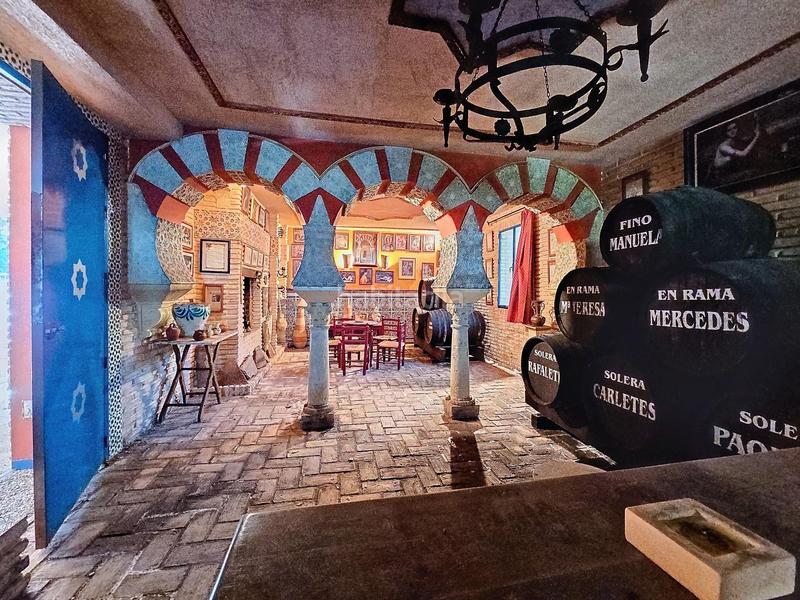 Foto fe02bd68-8c19-4a89-8619-96e04044d385. Chalet mit parking pool in Santa Maria de Trassierra Córdoba