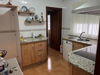Appartement  Camino camino de los llanos. Vivienda en esquina con entrada independiente y opción de negoci