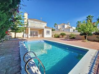 Casa  Miguel de molina. Espectacular casa independiente en paraso arenal!