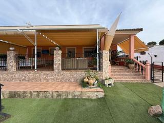 Xalet  Calle el jardinito. Estupenda vivienda de 152 metros con espectacular porche en urba