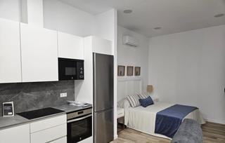 Location Appartement  Calle de cecilio valverde mazuelas. Espectacular estudio en la zona del vial