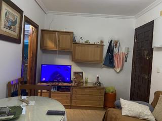 Appartement  Calle santas flora y maria. Piso en barrio naranjo. planta baja. dos dormitorios