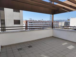 Appartement  Calle emilio pardo bazán. Piso con espectacular terraza en nuevo zoco con dos plazas de ga