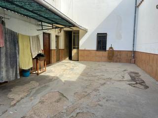 Casa  Calle fray ceferino. Casa independiente en la mejor zona de la localidad de pedro aba