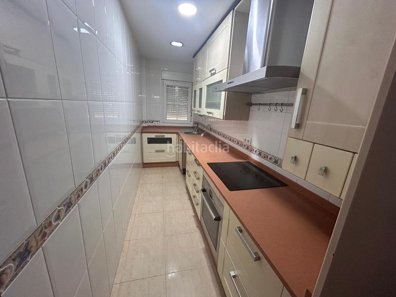 Foto a523321f-ac26-4917-9b87-cfb2773ae295. Maison avec parking piscine dans Poniente-Norte - Miralbaida - Parque Azahara Córdoba