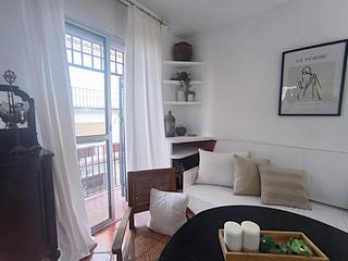 Apartament  Alarcon lopez. Coqueto apartamento con 2 balcones y con bonitas vistas en pleno