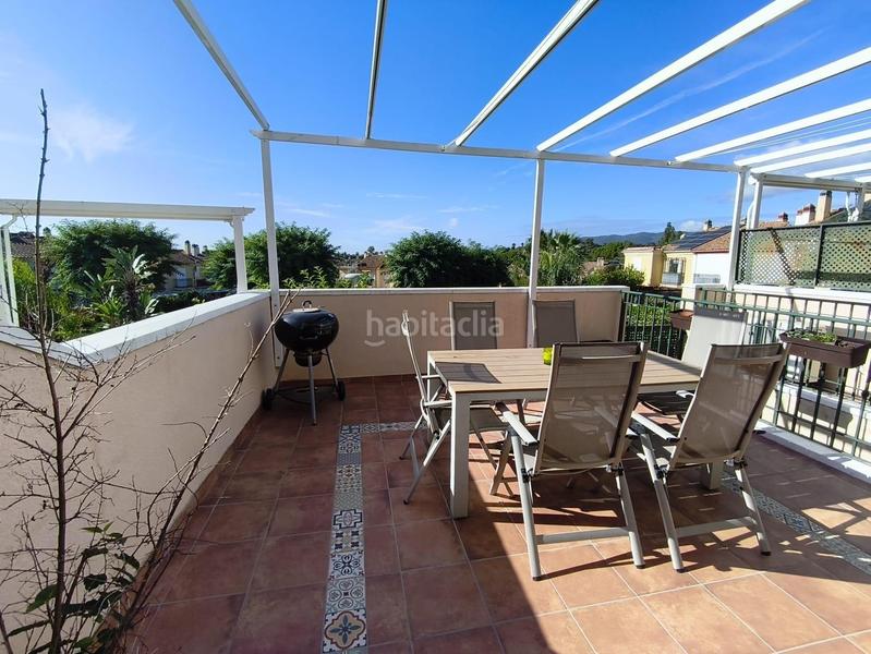 Foto f4af0bf2-d3ba-4e93-854b-19d17ca75cde. Maison jumelée avec parking piscine dans Paraíso Arenal - La Colina Córdoba