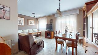 Piso  Calle isla de la gomera. Piso vpo con cochera, trastero, piscina comunitaria y parque inf