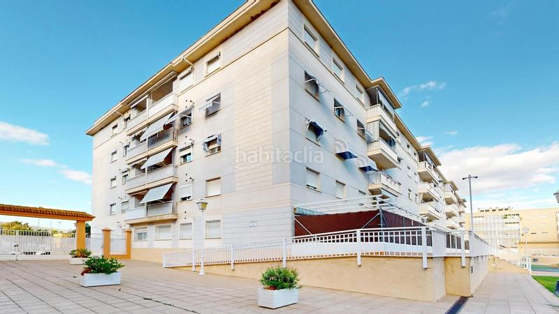 Foto eb0e494c-9b63-4d02-a98e-f1d280b22421. Appartamento con riscaldamento parcheggio piscina in Córdoba