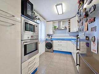 Etagenwohnung  Calle del libertador agustín itúrbide. Fabuloso piso con garaje vpo más otro garaje de renta libre incl