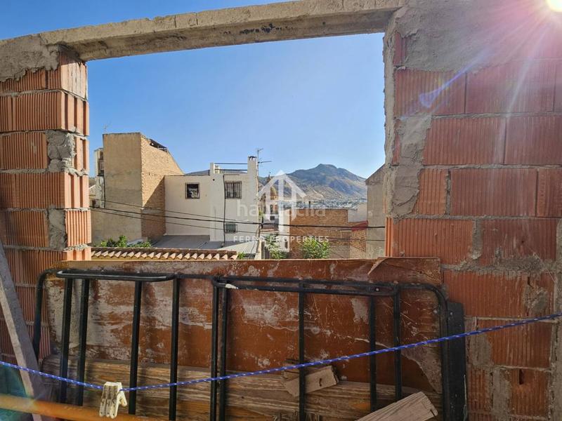 Foto bf66097c-bedd-47e6-b7db-63e140d5a40d. Casa con parcheggio in Loja