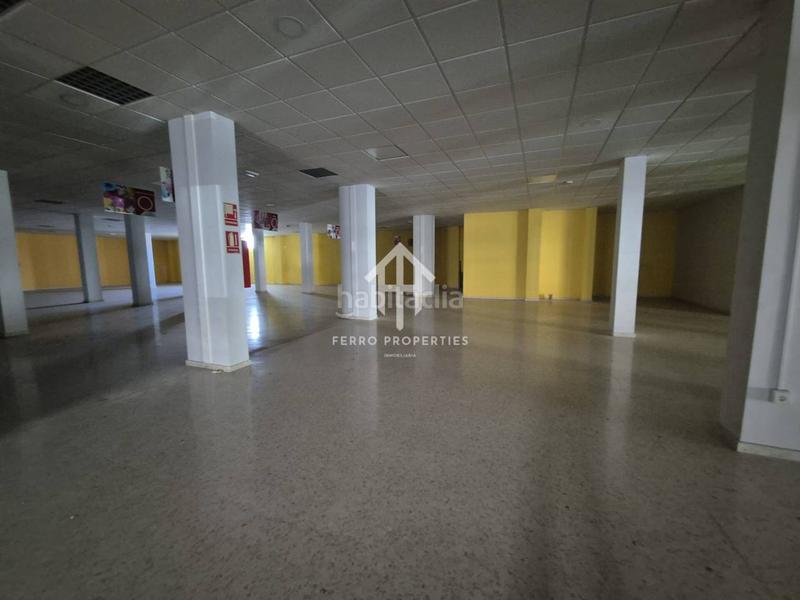 Foto bb43854b-d40f-48b5-af5d-6a8b99a2bd86. Local comercial venta de local comercial en albolote en Atarfe