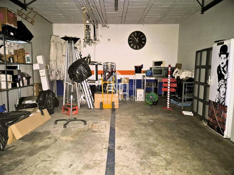 Foto e057d4f8-20c2-4d31-aa9a-e8f78bb74e97. Parking coche garaje en Loja