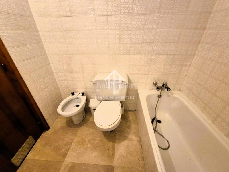 Foto 105329be-86d7-4d4c-adf2-8624563ed3c2. Piso venta de piso en el centro en Loja