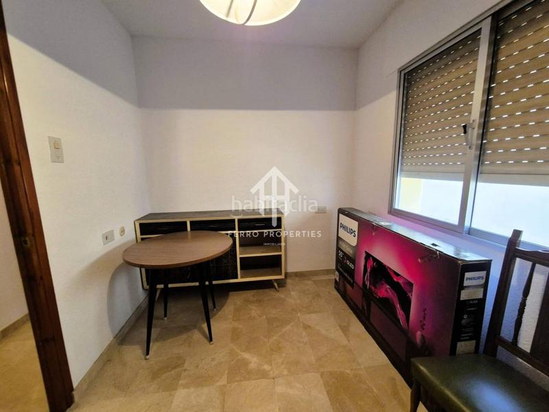 Foto a236203b-d797-4294-93d7-911373c8a821. Piso venta de piso en el centro en Loja