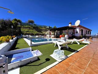 Chalet à Canal 1. Chalet en moraleda de zafayona