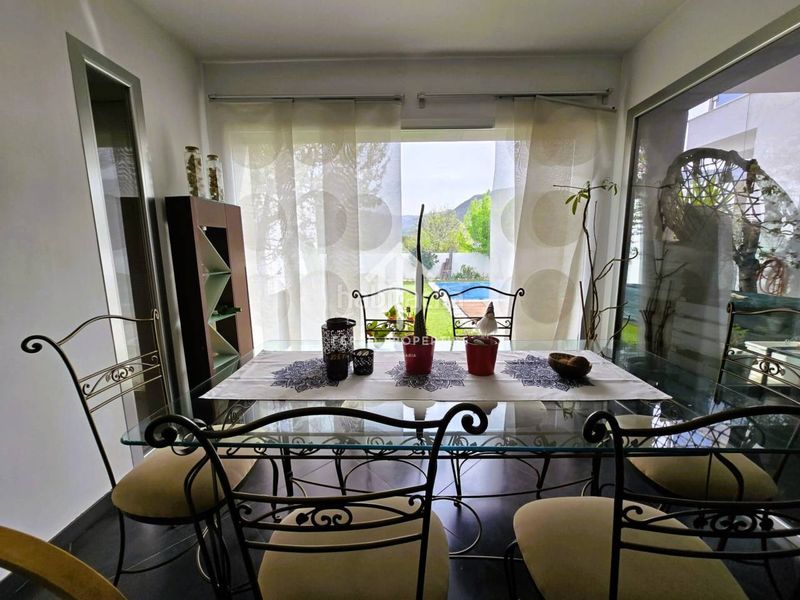 Foto 3f12fd6b-0847-4179-9937-04b6c77972ce. Chalet dans calle alcalde don manuel martín 11 dans Loja