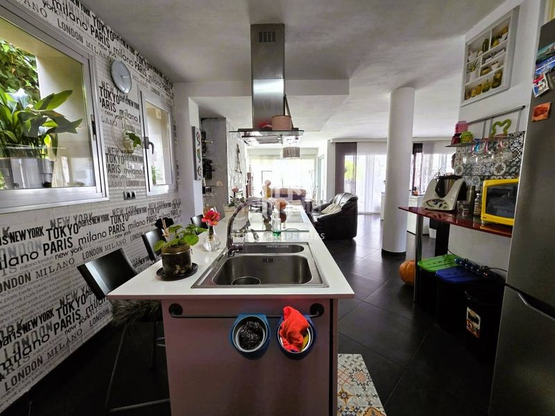 Foto 5e4fde93-5d64-4ed0-8798-f051a294abd4. Chalet dans calle alcalde don manuel martín 11 dans Loja