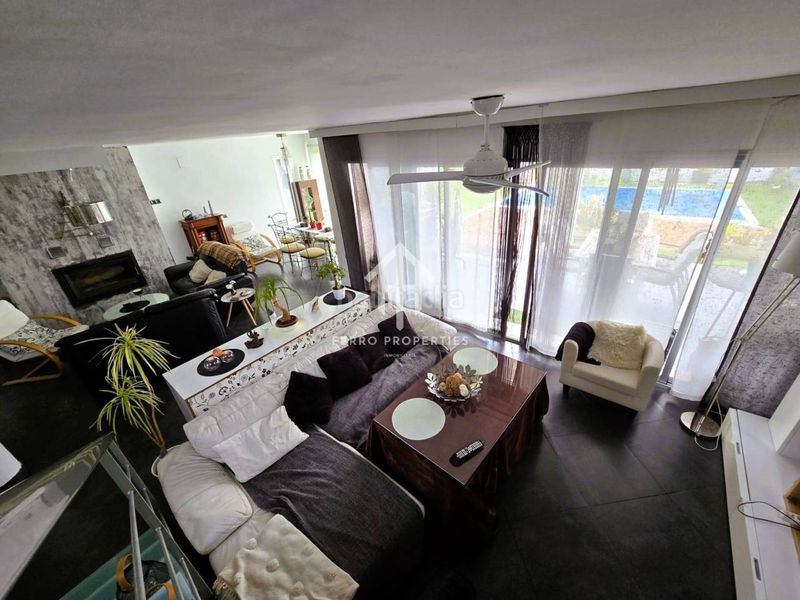 Foto 6413b3f9-3511-4739-ab6a-1d5854bf65f4. Chalet dans calle alcalde don manuel martín 11 dans Loja