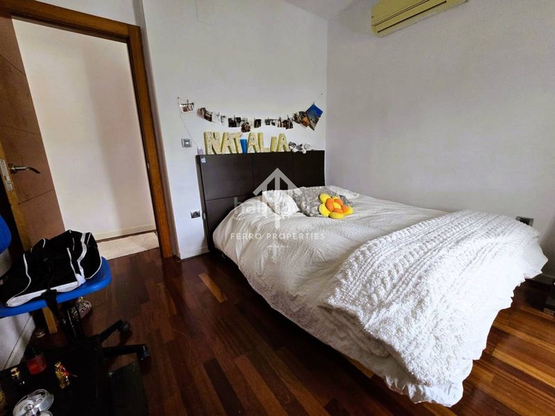 Foto 6ee8f43d-7909-4c0b-a718-e8b2890bcb69. Chalet dans calle alcalde don manuel martín 11 dans Loja