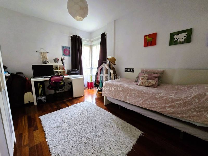 Foto bdcf98e4-d0a8-466f-a0b2-ffec7670a4a9. Chalet dans calle alcalde don manuel martín 11 dans Loja
