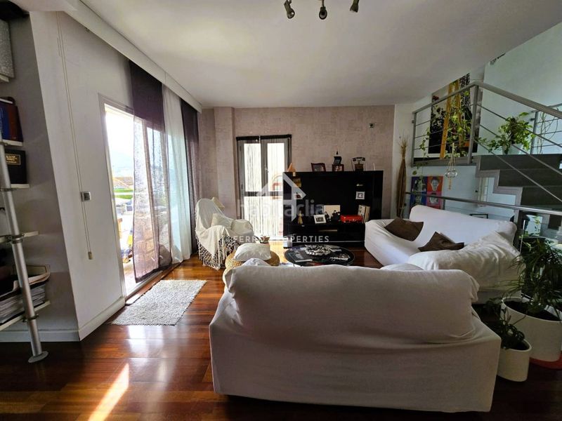 Foto ff973d62-5b02-445e-b50d-c17d227d9db9. Chalet dans calle alcalde don manuel martín 11 dans Loja