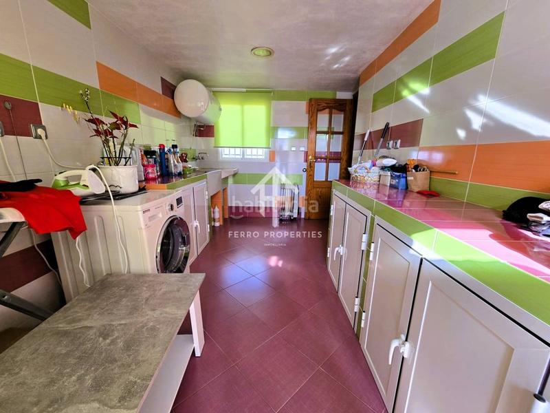 Foto 0a3e93e2-539c-47ef-9f16-f7ff883c7a32. Chalet dans miró 9 dans Loja