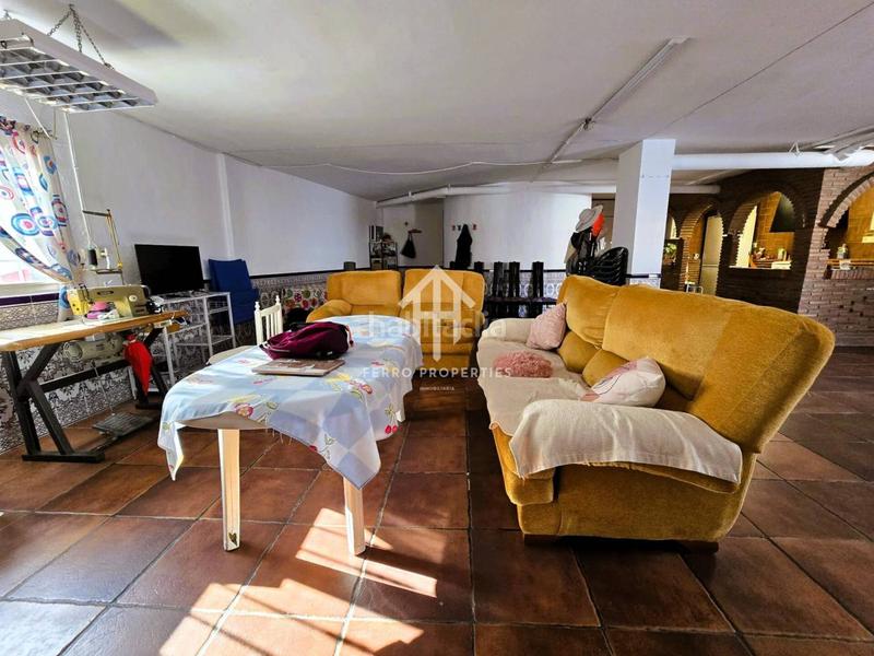 Foto 1e085468-31c1-43b3-8ef2-c1a09f24b50b. Chalet dans miró 9 dans Loja