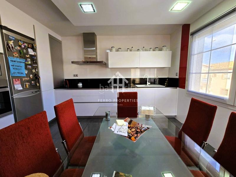 Foto 2b6f79de-07b5-42cd-8d5e-4c665b23500f. Chalet dans miró 9 dans Loja