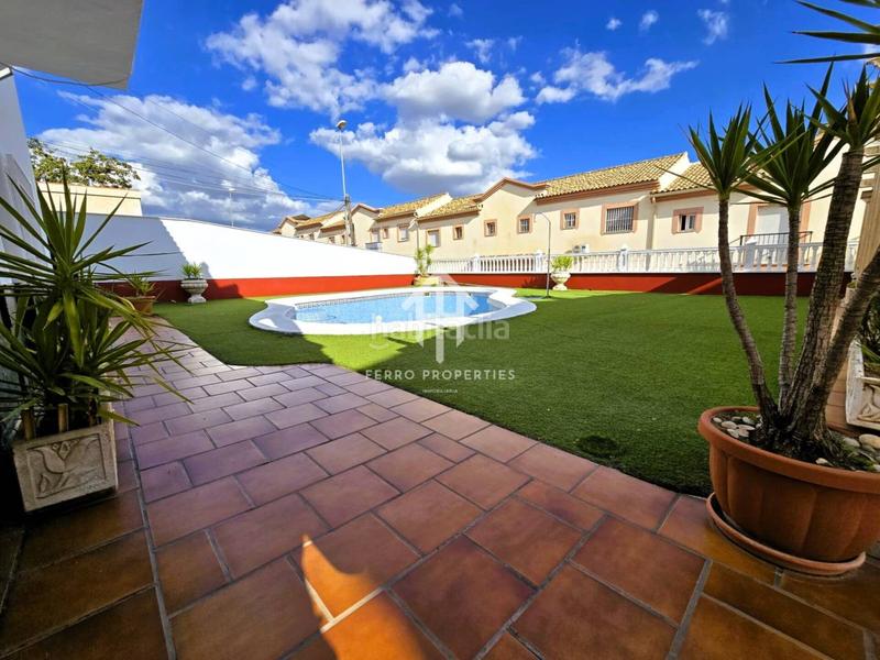 Foto 2d7f6bed-0bbe-4b20-8a2f-5fc13083783d. Chalet dans miró 9 dans Loja