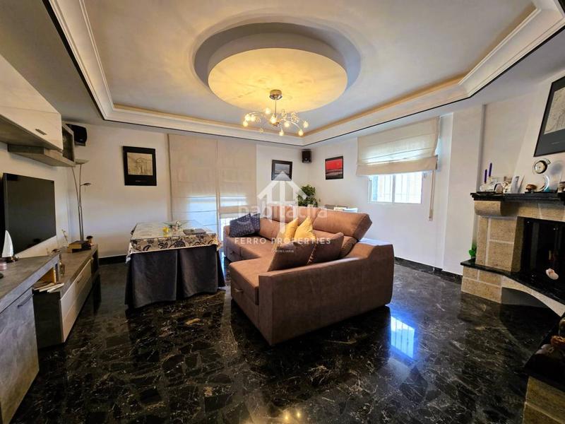 Foto 2f3370fd-149a-4860-b32e-e56e725c4893. Chalet dans miró 9 dans Loja