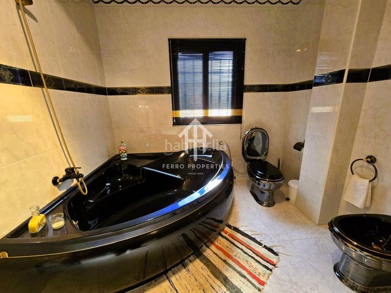 Foto 36f999e6-74fe-4d5f-a556-dd5761e8c603. Chalet dans miró 9 dans Loja