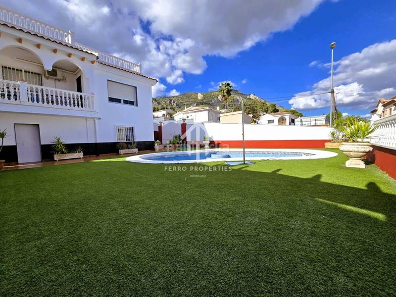 Foto 521baad5-353b-4a34-bbce-b1e3d6fbd989. Chalet dans miró 9 dans Loja